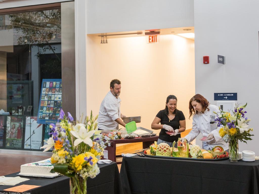 ព្រឹត្តិការណ៍និងពង្រីក: ការបង្កើតនិងការលូតលាស់